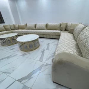 أريكة كابيتوني (أثاث صالون)