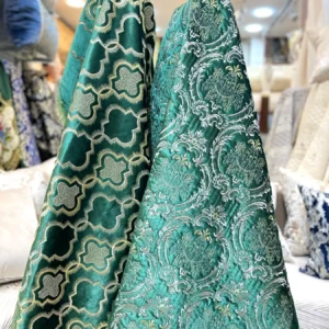 Tissu Velours Brodé
