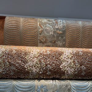 قطيفة مطروزة sari